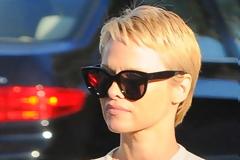 Pamela Anderson: «Τα παιδιά μου γνωρίζουν για την ερωτική κασέτα μου. Ηλίθιο ίντερνετ»
