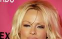 Pamela Anderson: «Τα παιδιά μου γνωρίζουν για την ερωτική κασέτα μου. Ηλίθιο ίντερνετ» - Φωτογραφία 7