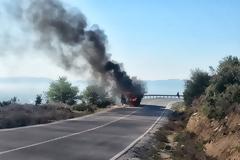 Φωτιά σε απορριμματοφόρο στις Σέρρες