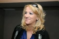 Πυρά της Ρένας Δούρου κατά πολιτικών που ''επιδεικνύουν μια επίπλαστη θρησκευτικότητα για τις ψήφους''