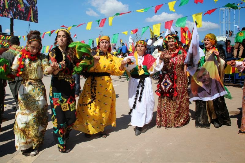 Bijî Newroz - Newroz  Piroz be - Zήτω το Νεβρόζ - Φωτογραφία 2