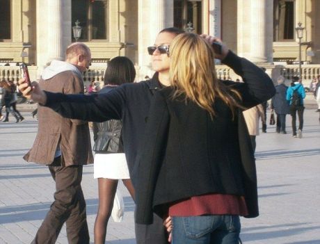 Φιλιά και αγκαλιές στο Παρίσι για τη Χάιντι Κλουμ και το αμόρε της - Φωτογραφία 5