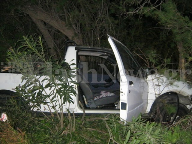 Κρήτη: Οδηγός έχασε τον έλεγχο του αυτοκινήτου και έπεσε πάνω στα δέντρα [Photos] - Φωτογραφία 1