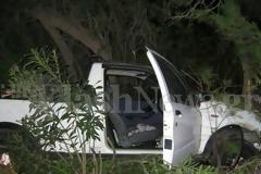 Κρήτη: Οδηγός έχασε τον έλεγχο του αυτοκινήτου και έπεσε πάνω στα δέντρα [Photos]