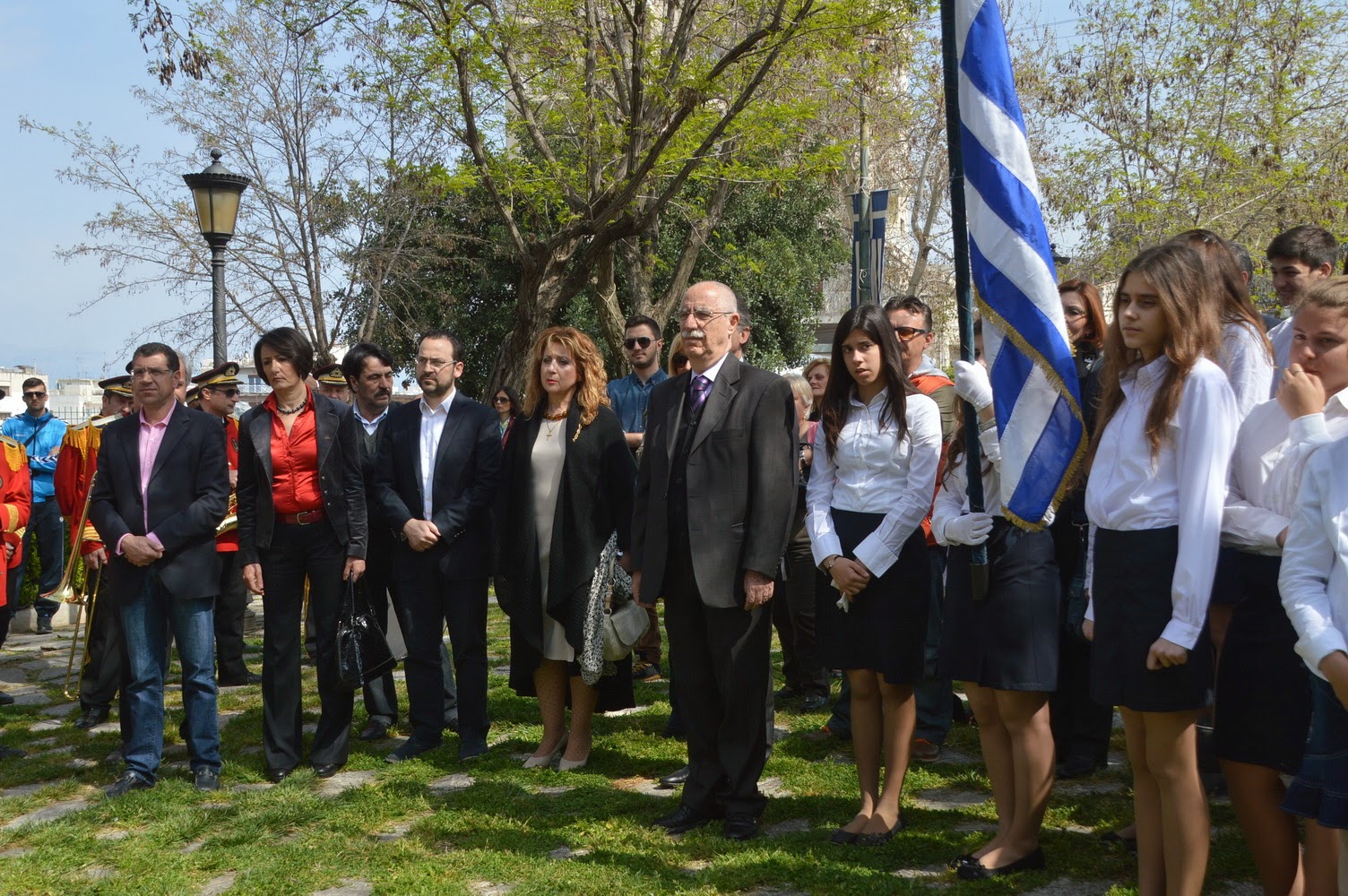 Πάτρα: Κατάθεση στεφάνων στην πλατεία Εθνικής Αντίστασης - Δείτε φωτο - Φωτογραφία 8