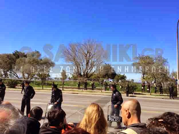 Η παρέλαση στην Θεσσαλονίκη ήταν σιδηρόφρακτη [Photos] - Φωτογραφία 5