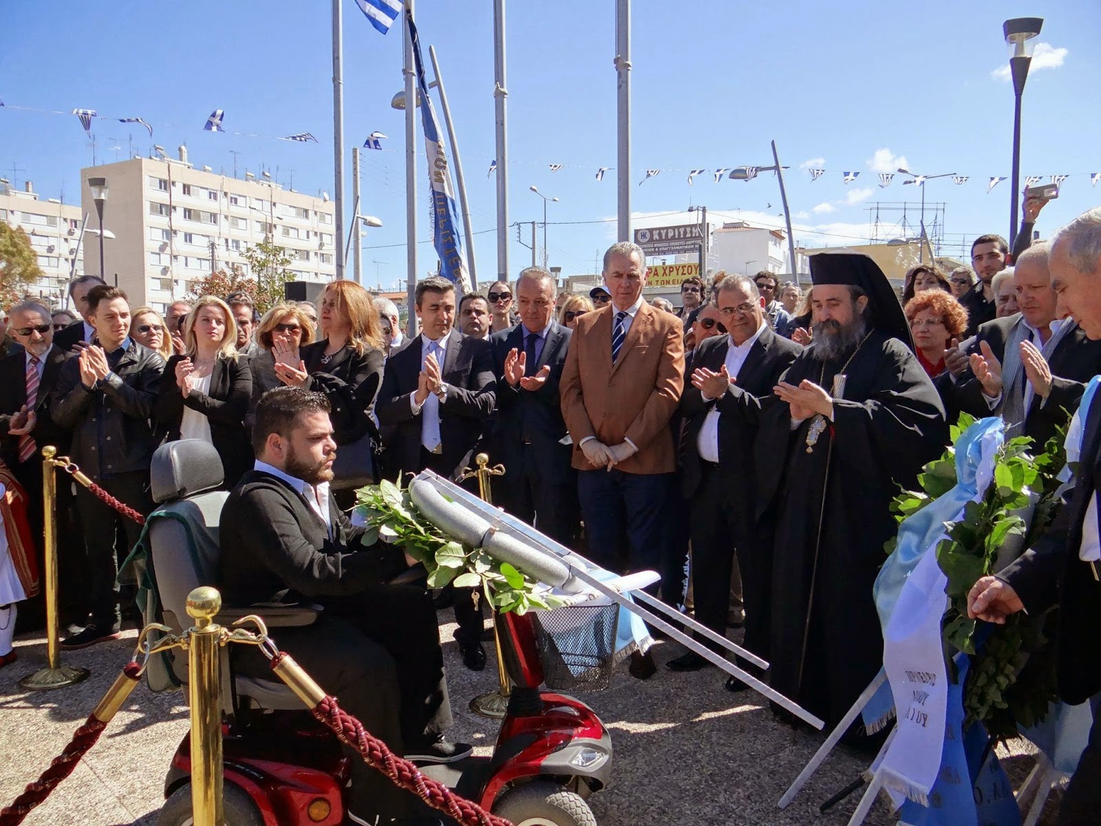 Η στιγμή που συγκίνησε τους πάντες στο Περιστέρι! Δείτε φωτογραφία - Φωτογραφία 2