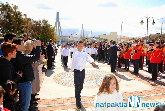 Με μεγαλοπρέπεια εορτάστηκε η 25η Μαρτίου στο Αντίρριο! Δείτε βίντεο και φωτογραφίες - Φωτογραφία 11