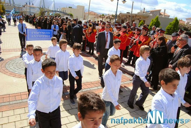 Με μεγαλοπρέπεια εορτάστηκε η 25η Μαρτίου στο Αντίρριο! Δείτε βίντεο και φωτογραφίες - Φωτογραφία 12