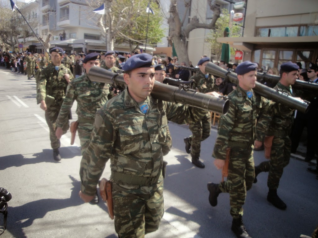 Βίντεο και Φωτό από την στρατιωτική παρέλαση στην Κω - Φωτογραφία 2