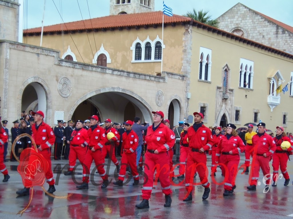 Με μεγαλοπρέπεια και με βροχή η παρέλαση στη Ρόδο [Photos] - Φωτογραφία 10