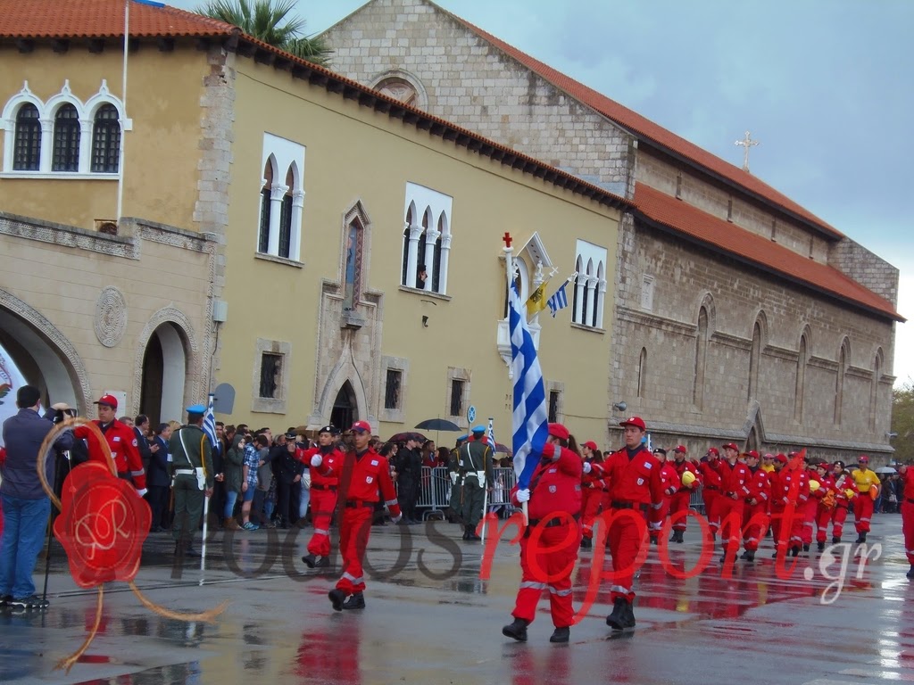 Με μεγαλοπρέπεια και με βροχή η παρέλαση στη Ρόδο [Photos] - Φωτογραφία 9