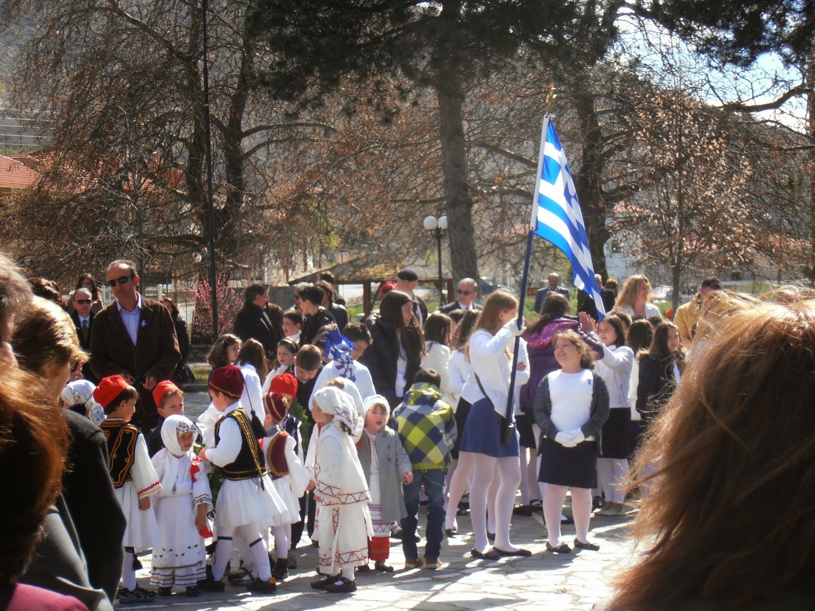 Eορτασμός της 25ης Μαρτίου στο Κωσταράζι Καστοριάς - Φωτογραφία 4
