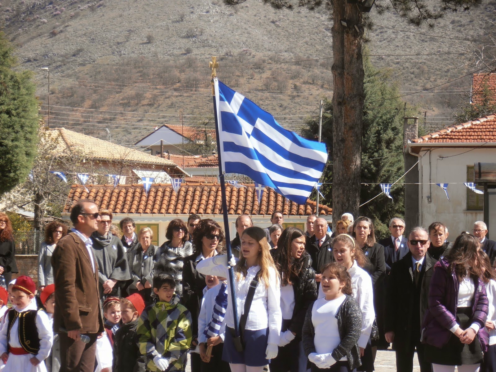 Eορτασμός της 25ης Μαρτίου στο Κωσταράζι Καστοριάς - Φωτογραφία 7