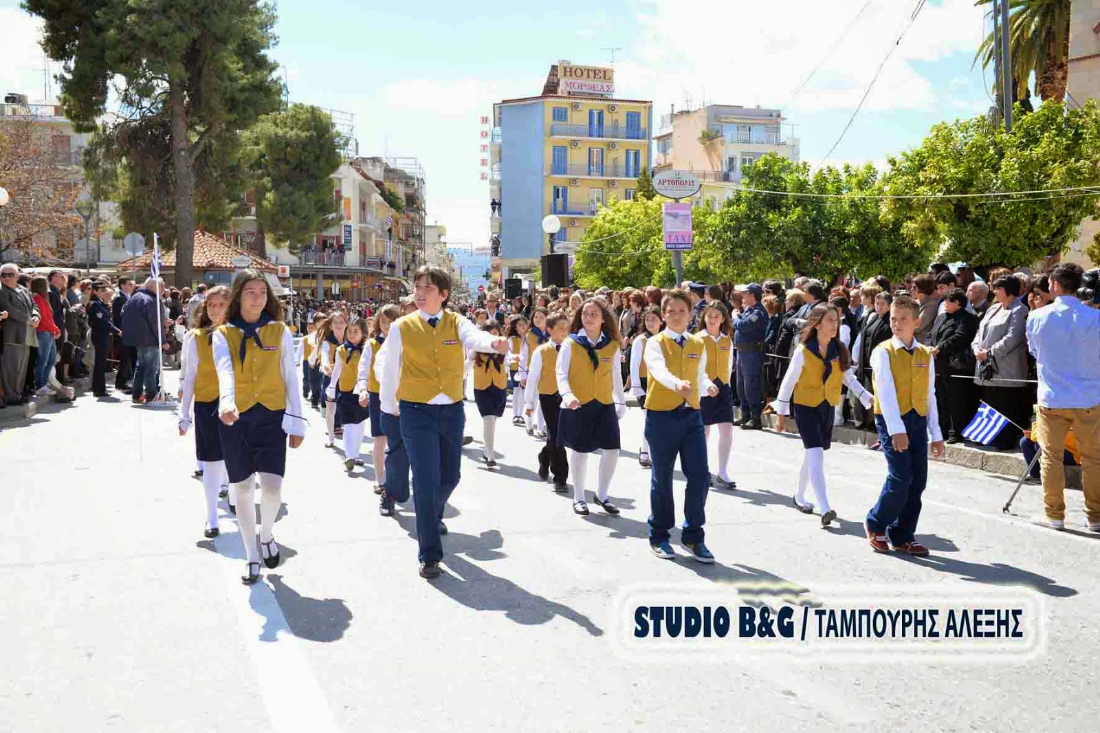 Μαθητική παρελαση της 25ης Μαρτίου στο Άργος - Φωτογραφία 6