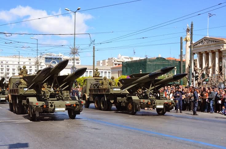 Φωτογραφίες από τη στρατιωτική παρέλαση για την Εθνική Επέτειο της 25ης Μαρτίου - Φωτογραφία 4