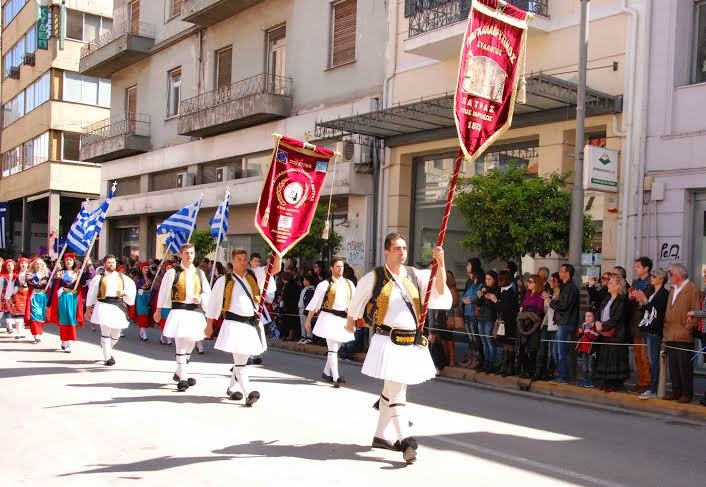 «Oδηγός» της παρέλασης ο Παγκαλαβρυτινος - Φωτογραφία 3