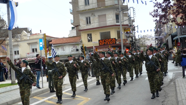 ΦΟΤΟΡΕΠΟΡΤΑΖ: ΣΤΡΑΤΙΩΤΙΚΗ ΠΑΡΕΛΑΣΗ ΣΤΗΝ ΞΑΝΘΗ - Φωτογραφία 13