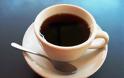 Πώς να πιείτε πιο υγιεινά ένα φλυτζάνι καφέ ή τσάι