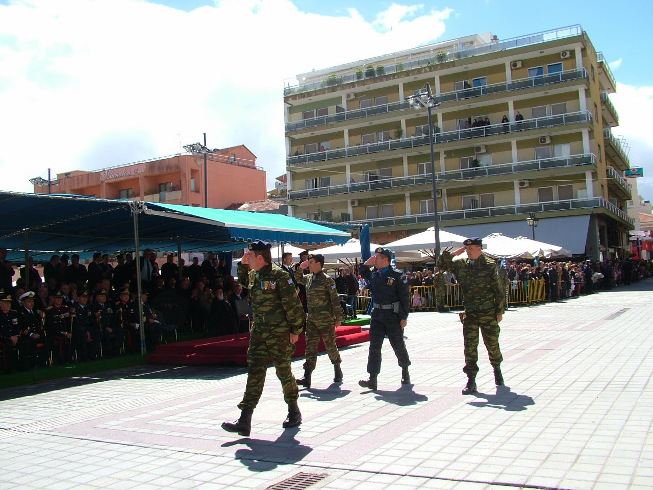 Φωτογραφίες από τη Στρατιωτική παρέλαση της Τρίπολης - Φωτογραφία 4