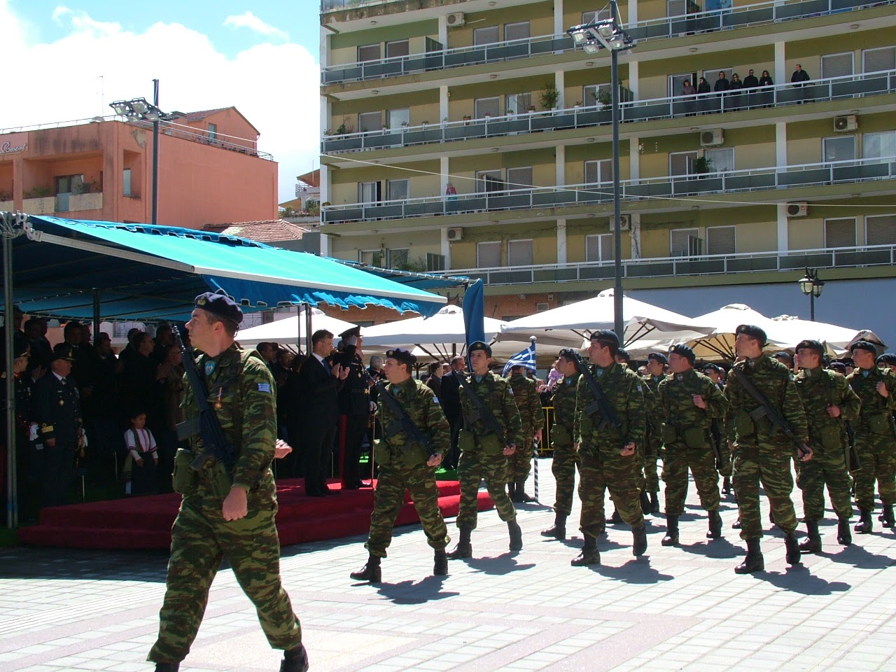 Φωτογραφίες από τη Στρατιωτική παρέλαση της Τρίπολης - Φωτογραφία 7