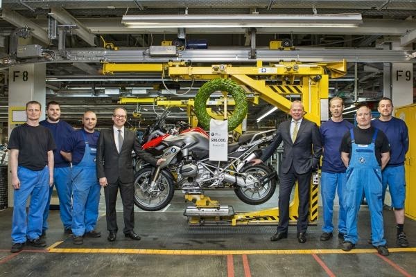 Παραγωγή της 500.000ής μοτοσικλέτας BMW GS με κινητήρα boxer στο εργοστάσιο της BMW στο Βερολίνο - Φωτογραφία 3