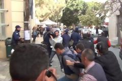Απολογούνται οι δολοφόνοι με τις μαγκούρες - Ένταση στα δικαστήρια