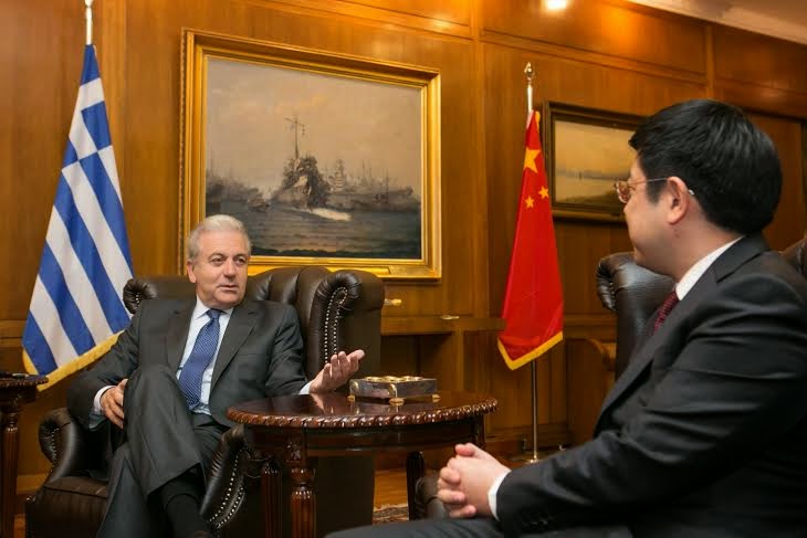 Συνάντηση ΥΕΘΑ Δημήτρη Αβραμόπουλου με το νέο Πρέσβη της Λαϊκής Δημοκρατίας της Κίνας - Φωτογραφία 3