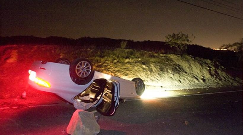 Los Angeles - Καλιφόρνια: Αυτοκίνητο αναποδογύρισε εν κινήσει την ώρα του σεισμού! - Φωτογραφία 2