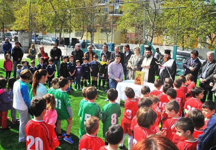 Παρελθόν το επικίνδυνο γήπεδο 9Χ9 στη Νεάπολη - Φωτογραφία 6