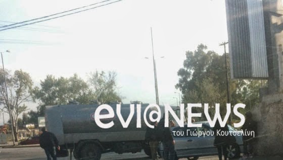 Σύγκρουση βυτιοφόρου με αυτοκίνητο στη Χαλκίδα - Φωτογραφία 2