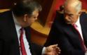 Βενιζέλος σε Παπανδρέου: «Ντροπή σου» -Σάλος στο ΠΑΣΟΚ μετά το «όχι» του πρώην πρωθυπουργού