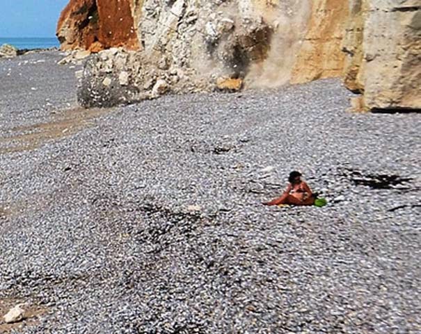 Μια γυναίκα απολάμβανε την ηλιοθεραπεία της, όταν ξαφνικά… [photos] - Φωτογραφία 2