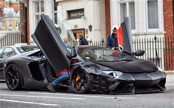 Πως μία Lamborghini Aventador 300.000 λιρών έγινε… παλιοσίδερα - Φωτογραφία 1