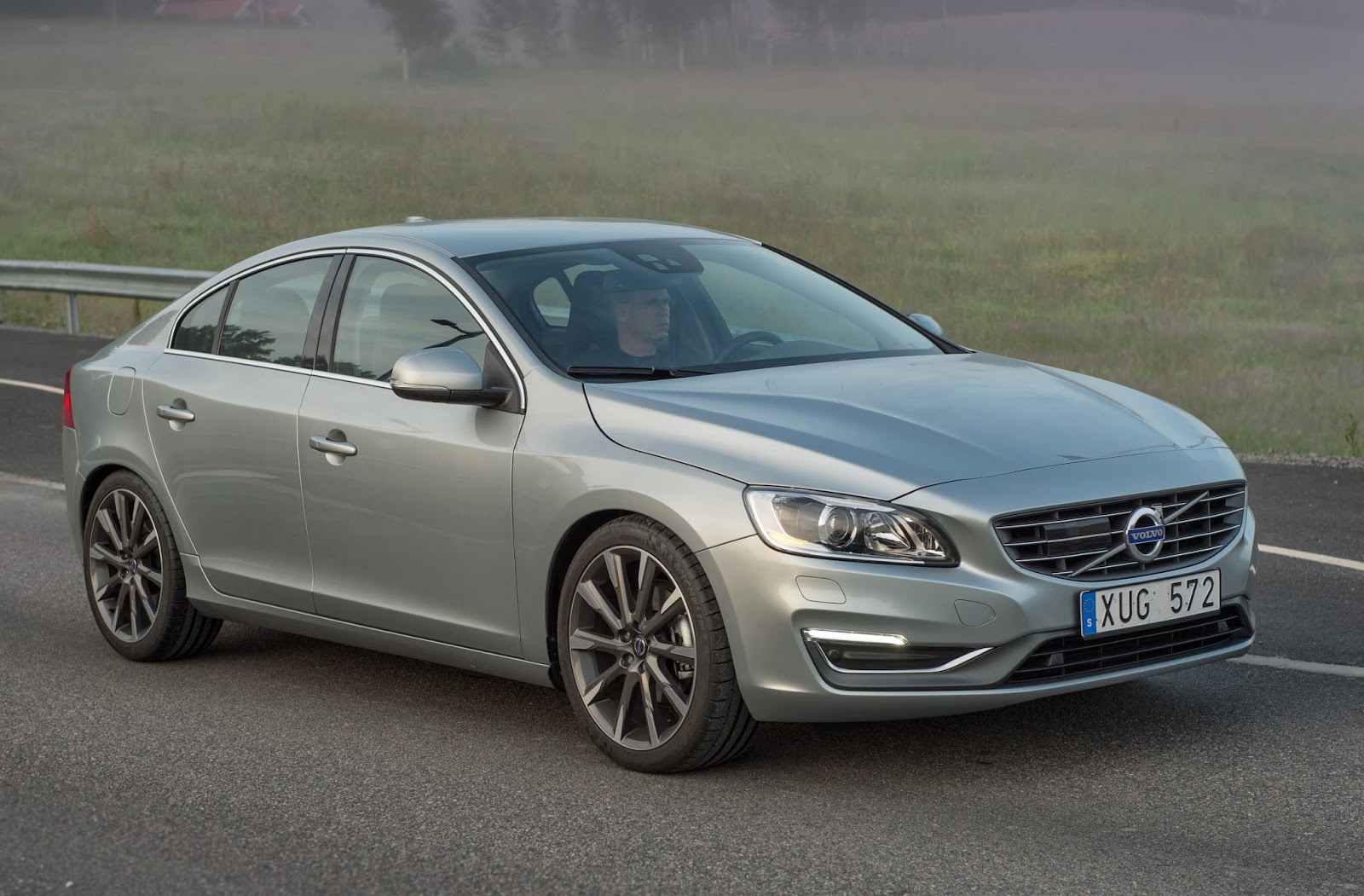 Τα Volvo S60 και V60 κέρδισαν τον τίτλο «Καλύτερο Premium Αυτοκίνητο της Χρονιάς» στην Αγγλία, από το περιοδικό Fleet News. Διακρίσεις για τα S60, V60 και XC60 και στην κατηγορία «εταιρικό αυτοκίνητο της χρονιάς» - Φωτογραφία 3