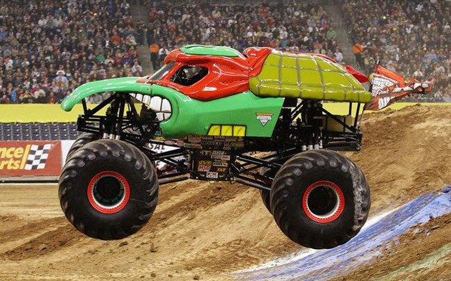 Τα πιο «αιμοβόρικα» Monster Trucks της πίστας - Φωτογραφία 16