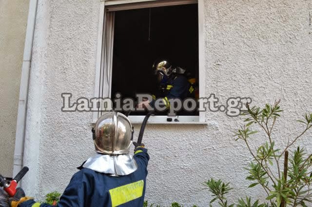 ΠΡΙΝ ΛΙΓΟ: Ηλικιωμένη στη προσπάθεια της να σβήσει τη φωτιά στη κουζίνα έκαψε το πρόσωπο της [Video - Photos] - Φωτογραφία 8