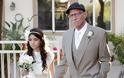 Συγκινητικό: Ο ετοιμοθάνατος πατέρας συνόδευσε την 11χρονη κόρη του στον ψεύτικο γάμο της [Photos - Video] - Φωτογραφία 2