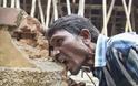 Ο άνθρωπος που τρώει τούβλα, χαλίκια και λάσπη! [photos&video] - Φωτογραφία 7