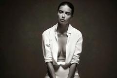Η Adriana Lima ανάβει φωτιές