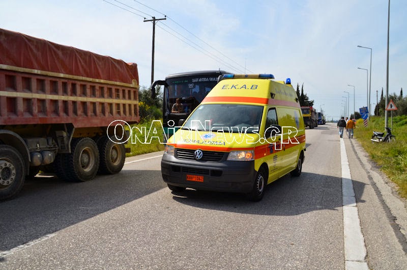 Μετωπική ταξί με αγροτικό στην Εθνική οδό Αντιρρίου-Ιωαννίνων - 6 τραυματίες - Φωτογραφία 6