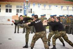 ΤΕΛΕΤΗ ΑΠΟΦΟΙΤΗΣΗΣ ΣΤΟ ΚΕΝΤΡΟ ΕΚΠΑΙΔΕΥΣΗΣ ΣΤΡΑΤΟΝΟΜΙΑΣ ΚΑΡΔΙΤΣΑΣ 2014 Α' ΕΣΣΟ