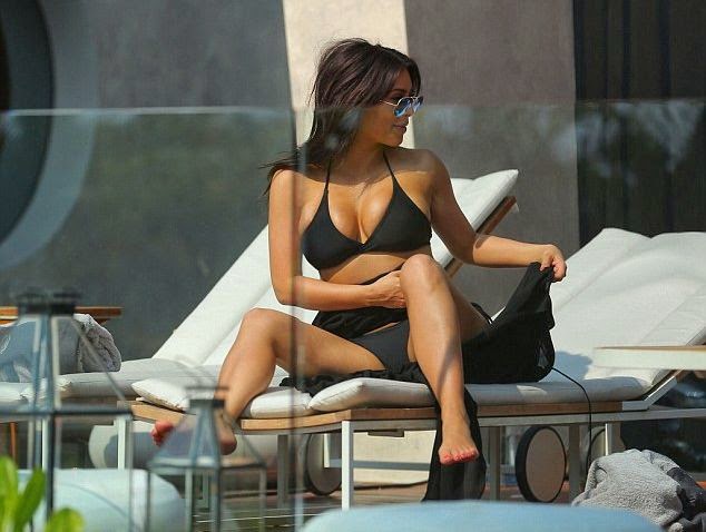 Το μπικίνι της Kim Kardashian ήταν μικρό! Δείτε και θα καταλάβετε… - Φωτογραφία 2