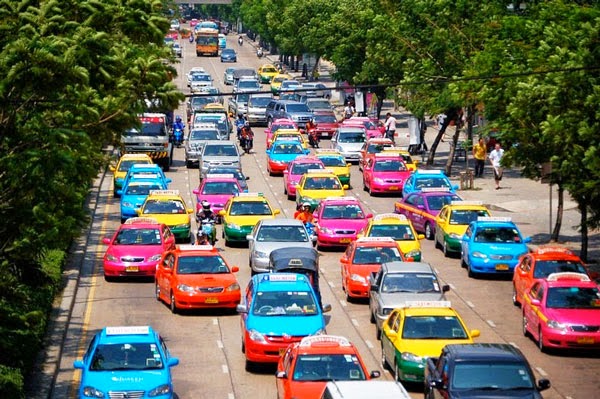 Γιατί τα ταξί στη Μπανγκόκ έχουν χρώματα; - Φωτογραφία 2