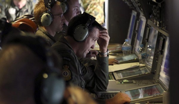 Ψάχνουν το Boeing σε βάθος 4.500 μέτρων - Φωτογραφία 3