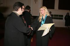Η Δούκισσα Νομικού έβγαλε τα μαγιό και έβαλε την τήβεννο