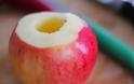 Ο πιο γρήγορος τρόπος να καθαρίσετε ένα μήλο! [video]