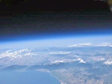 Μπαλόνι σκάει στα 33.923 μέτρα με θέα τον Όλυμπο [photos] - Φωτογραφία 1