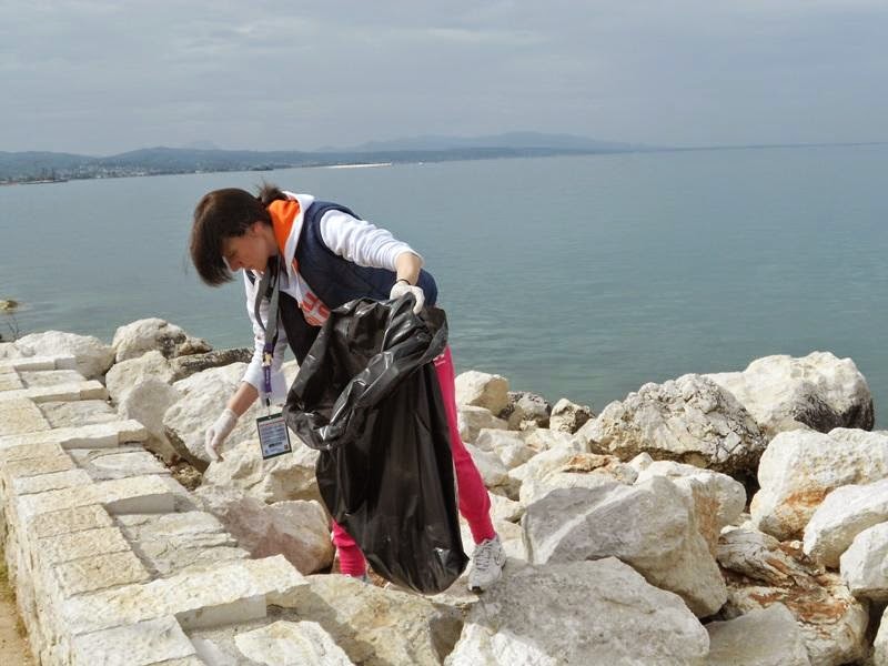 Πάτρα: Καθάρισαν την περιοχή του Φάρου - Δείτε φωτο - Φωτογραφία 2
