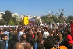 Σε εξέλιξη η πορεία του ΠΑΜΕ και στη Θεσσαλονίκη